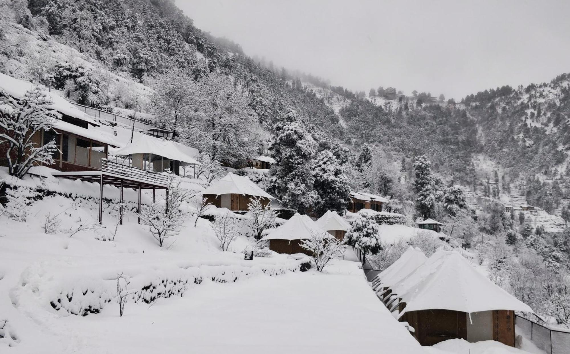 The Bugyal Hotel คานาตัล ภายนอก รูปภาพ